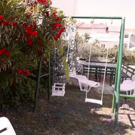 Spacious In With Private Garden * Palit
